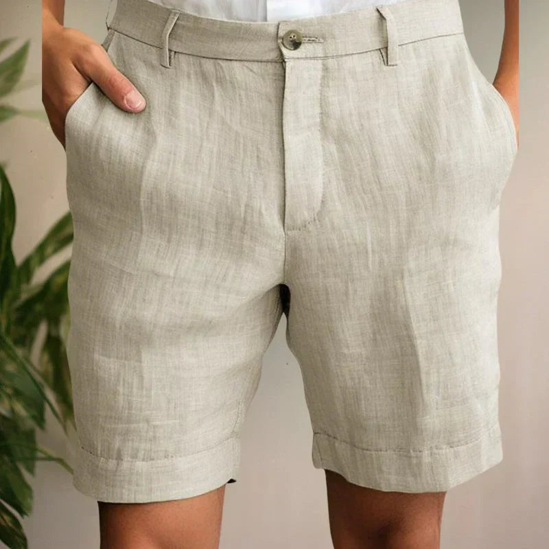 Men’s shorts with belt loops and side pockets
