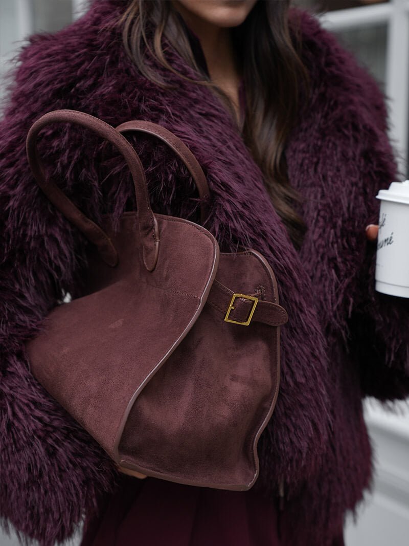 Women’s Boston bag in dark brown suede-look material with handles and zipper closure
