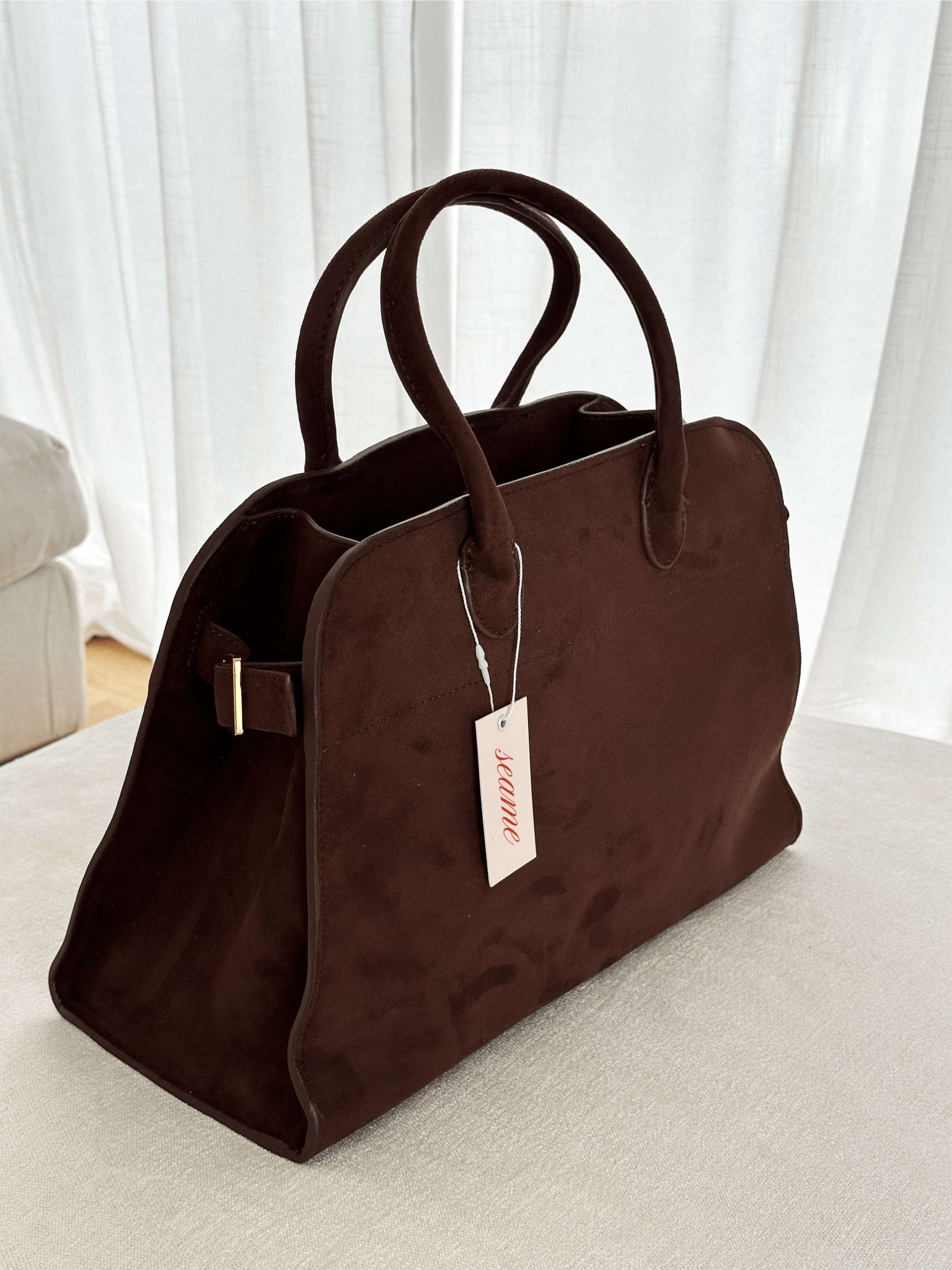 Women’s Boston bag in dark brown suede-look material with handles and zipper closure