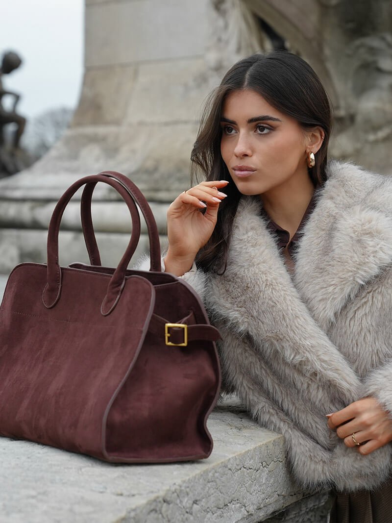 Women’s Boston bag in dark brown suede-look material with handles and zipper closure