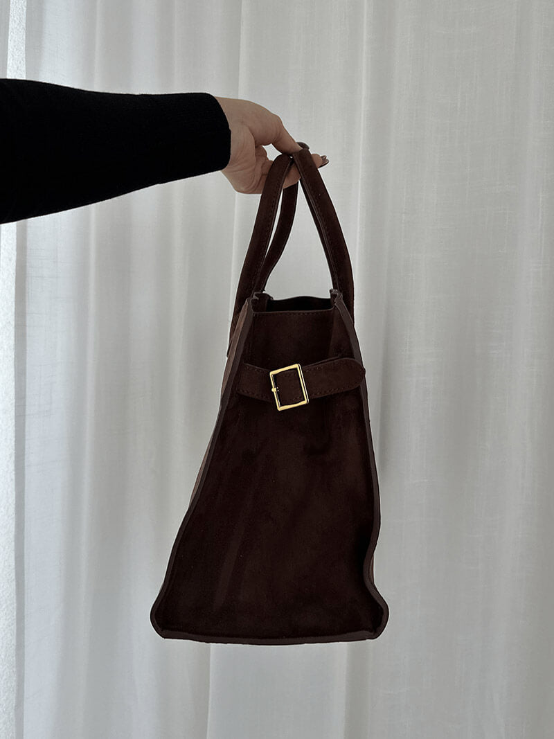 Women’s Boston bag in dark brown suede-look material with handles and zipper closure