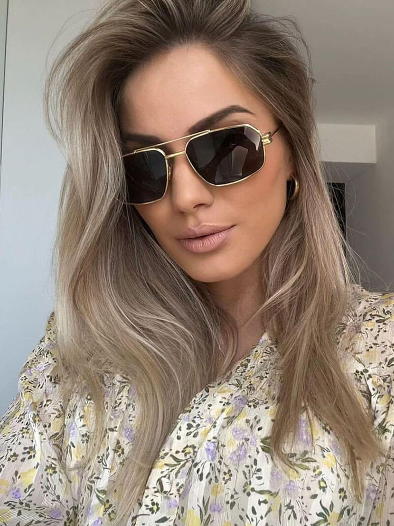 Women’s aviator sunglasses with metal frame – gold/black