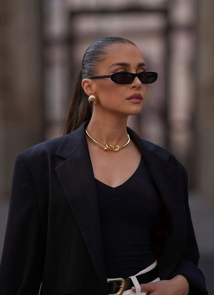 Women’s oval sunglasses with slim plastic frame – Y2K style