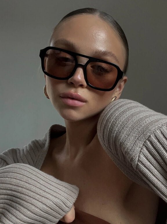 Women's rectangular sunglasses with wide frame and UV protection – tortoiseshell finish